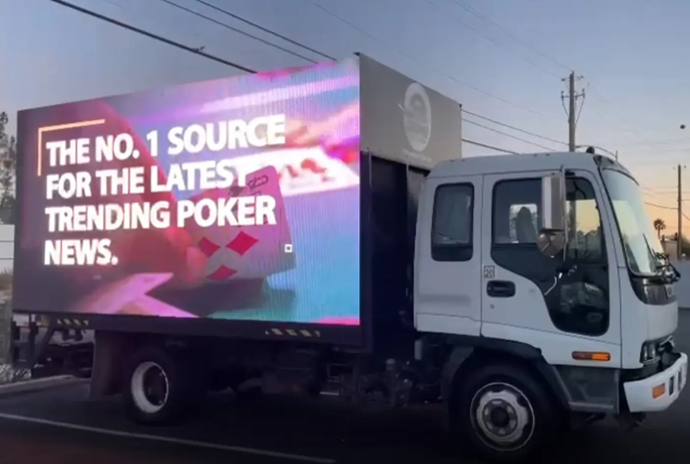 사람들의 이목을 끄는 이동형 광고 트럭, 광고효과는?